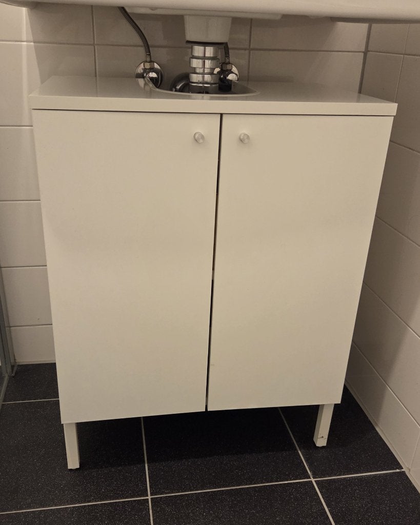 IKEA NYSJÖN wastafelkast met 2 deuren in wit (50x32x65 cm)., Ophalen, 50 tot 100 cm, Zo goed als nieuw, Minder dan 100 cm