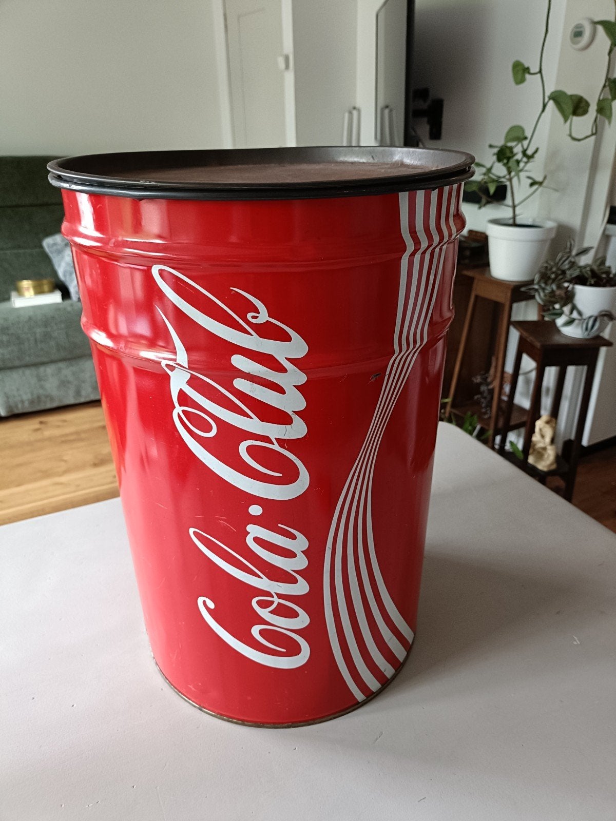 Groot en hoog coca Cola blik.
In gebruikte staat, geen deuke, Verzamelen, Ophalen of Verzenden, Gebruikt