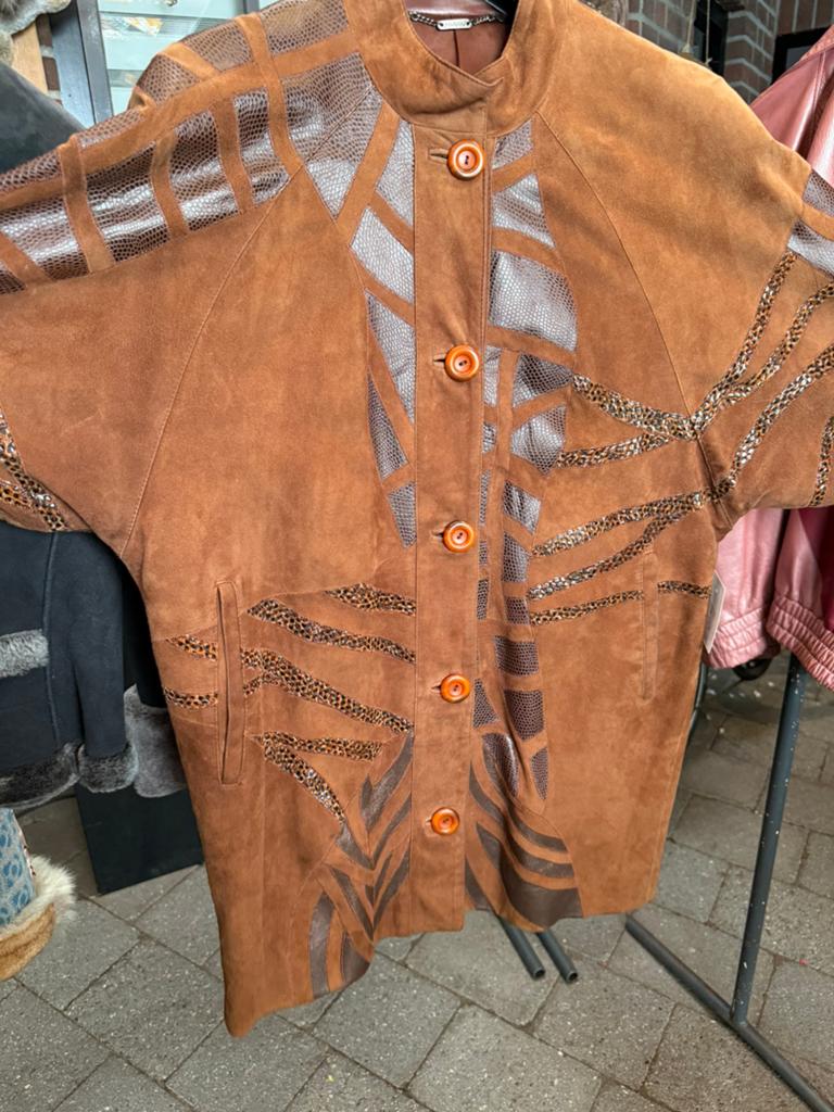 Zaspel Suède Jas Bruin met Unieke Details - Maat L, Ophalen of Verzenden, Zo goed als nieuw, Maat 42/44 (L), Bruin