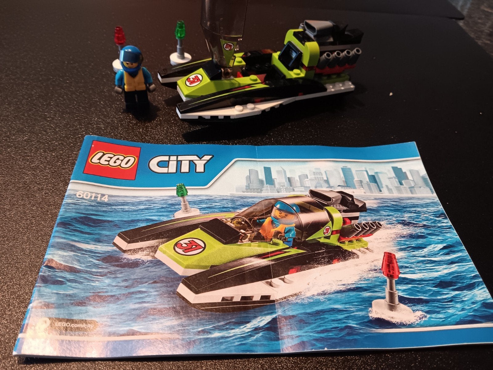 LEGO City 60114 Raceboot met minifiguur en instructieboekje, Ophalen of Verzenden, Zo goed als nieuw, Overige merken