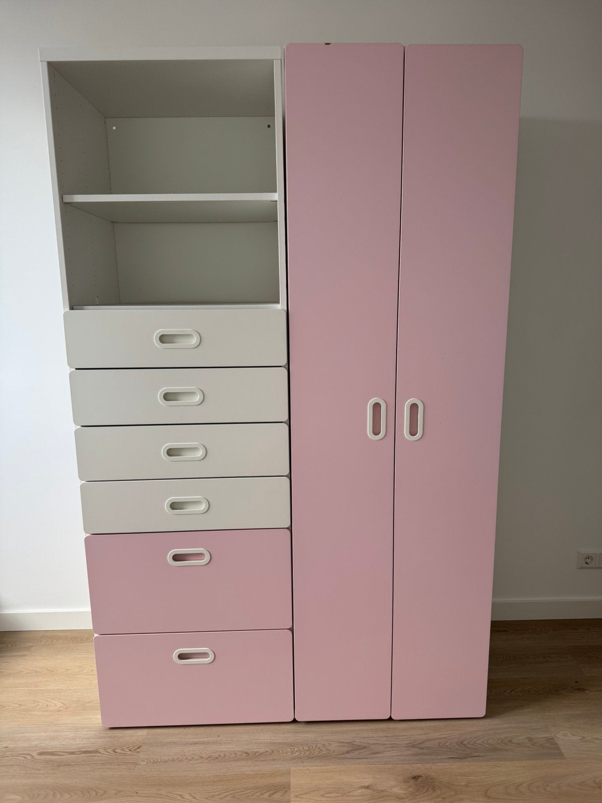 2 Ikea kledingkasten roze meisjeskamer, Ophalen, Zo goed als nieuw
