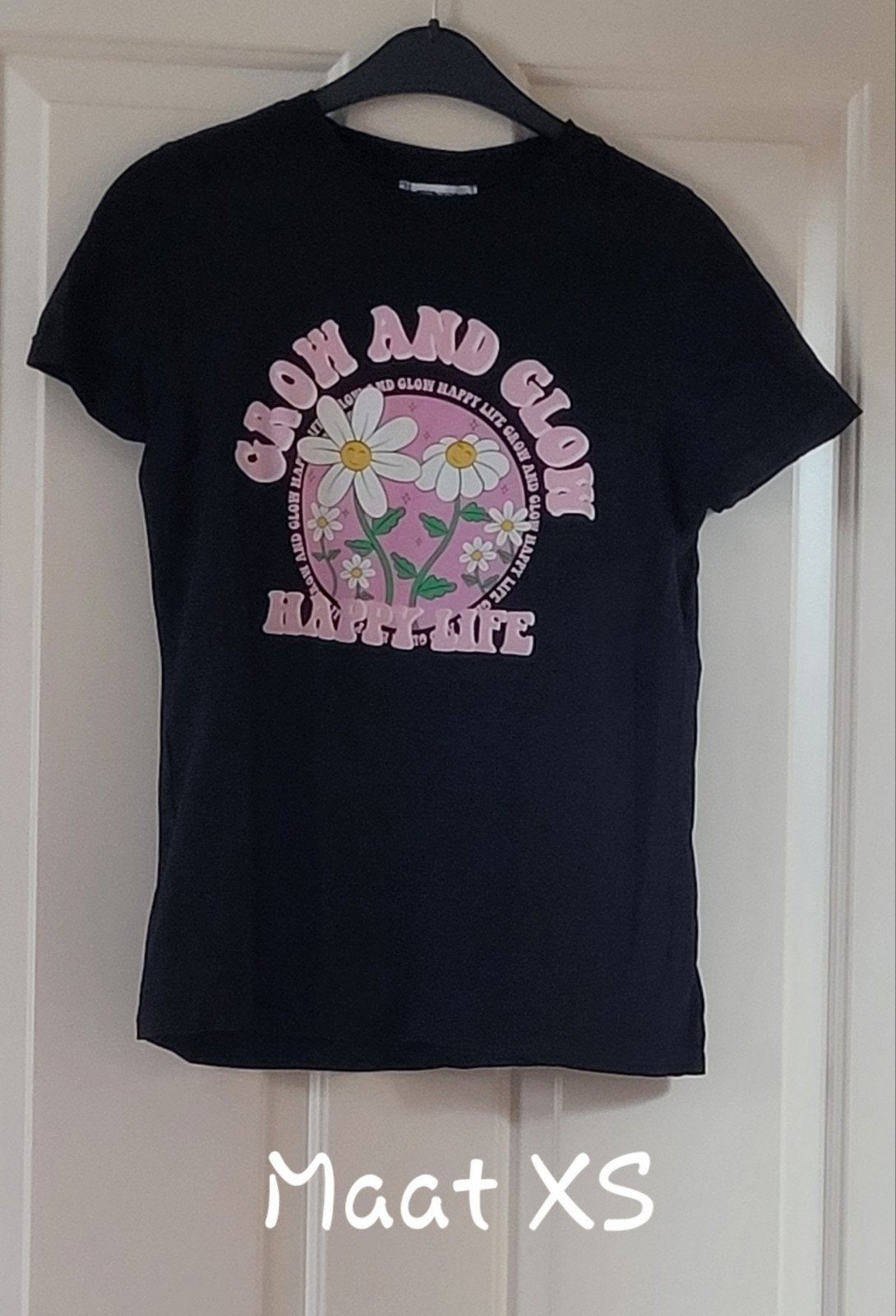 Zwart tshirt van FB Sisters maat XS, Fb sisters, Zwart, Ophalen of Verzenden, Zo goed als nieuw