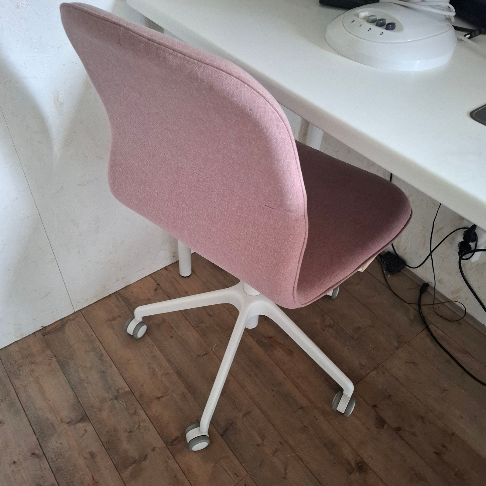 Ikea bureaustoel ljangfall met lage rug - roze/paars, Huis en Inrichting, Bureaustoelen, Ophalen