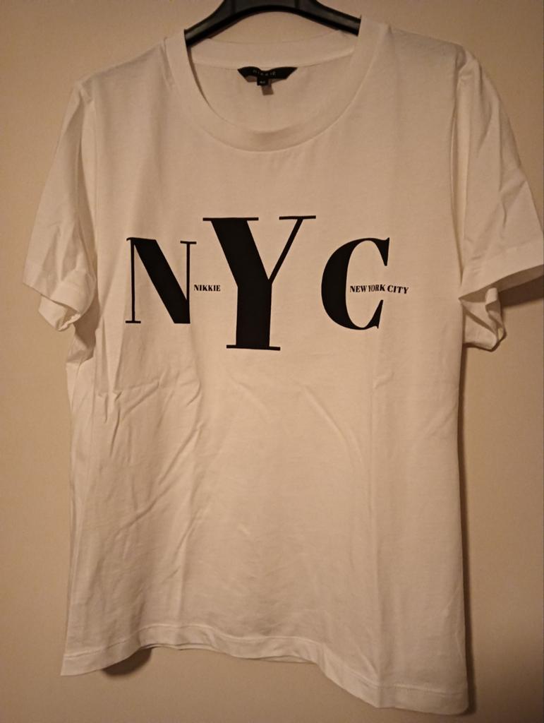 Nikkie shirt, Kleding | Dames, T-shirts, Ophalen of Verzenden, Nieuw, Maat 42/44 (L), Zwart