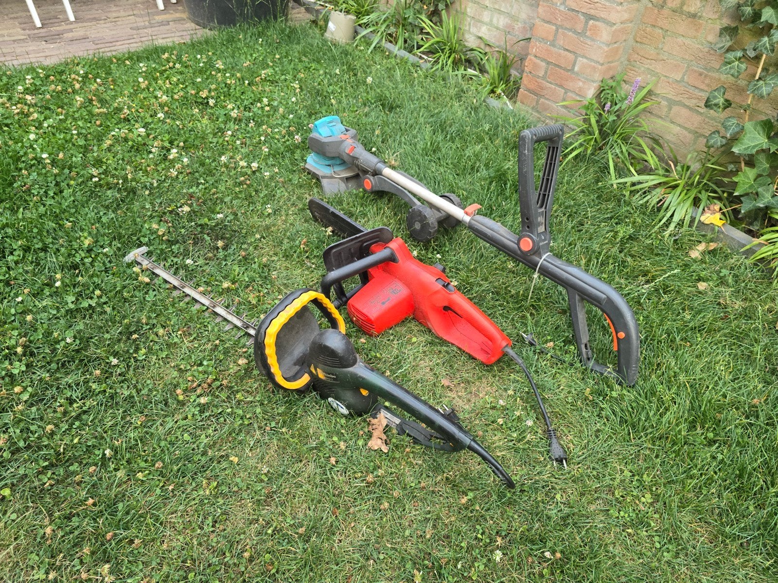 Set tuin machines heggenschaar kettingzaag kanten maaier, Ophalen of Verzenden, Gebruikt, Elektrisch