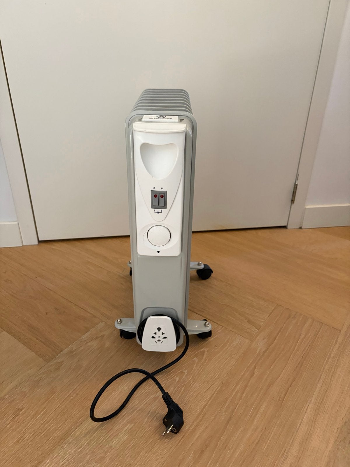 Nieuwe elektrische radiator, slechts 3 keer gebruikt, Ophalen, Zo goed als nieuw