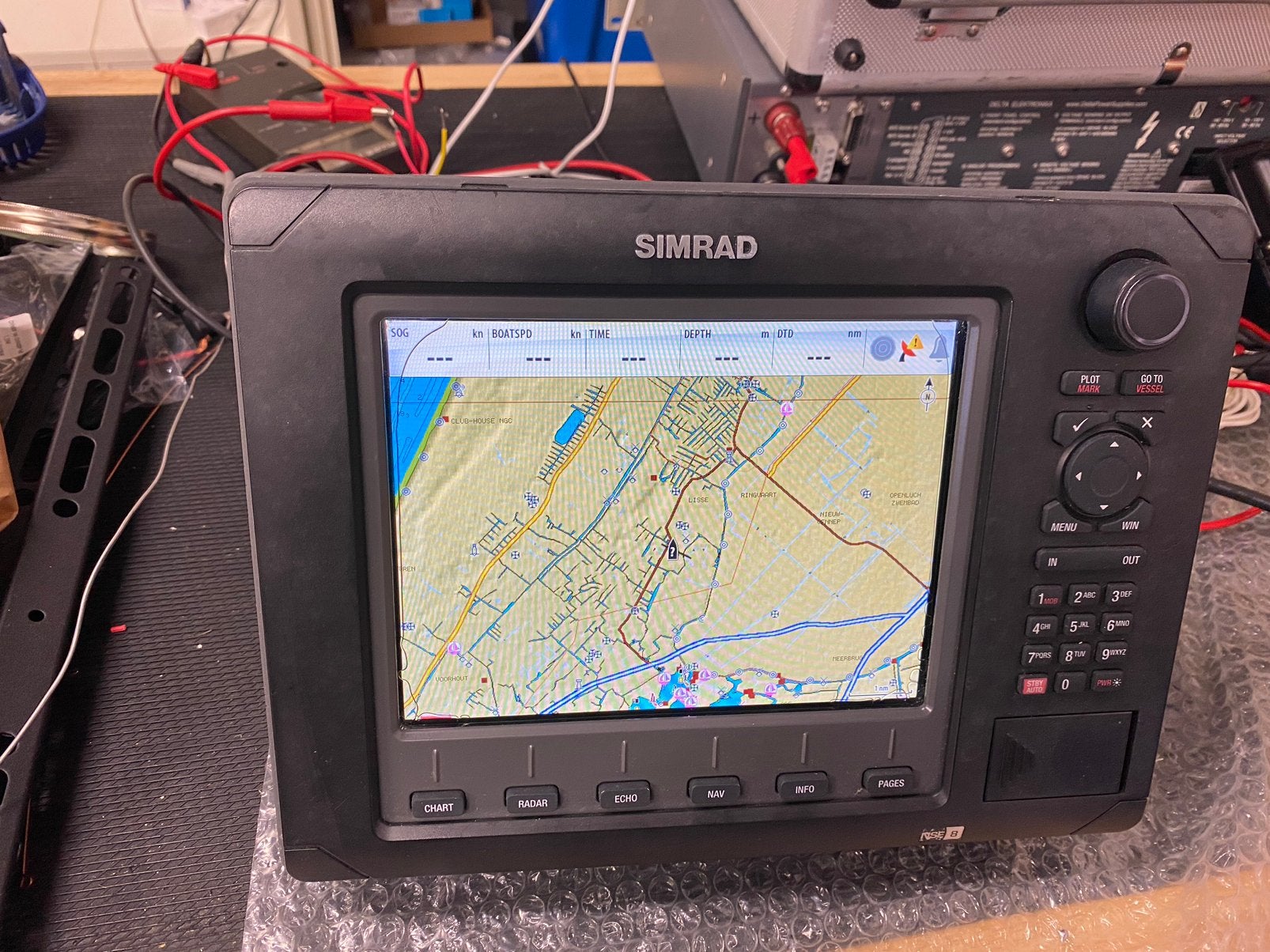 Simrad NSE8 kaartplotter multifunctie display, Ophalen of Verzenden, Zo goed als nieuw, Kaartplotter of Fish Finder
