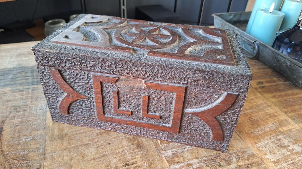 Houten kistje Trench art uit 1919, gemaakt door L.Liebrand, Verzamelen, Militaria | Algemeen, Ophalen of Verzenden, Landmacht