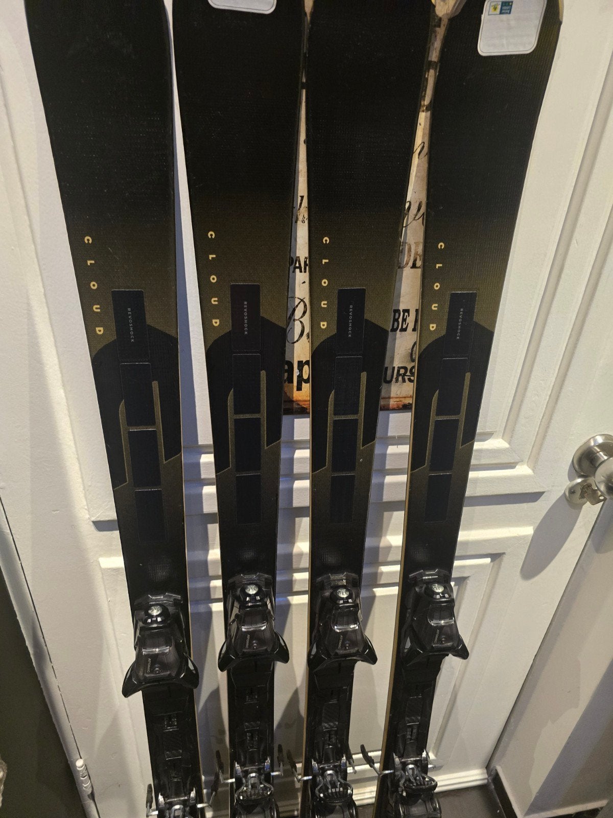 154cm ATOMIC CLOUD C12 REVOSHOCK 850€DAMES GEVORDERDEN 2025, 140 tot 160 cm, Ophalen of Verzenden, Zo goed als nieuw, Carve