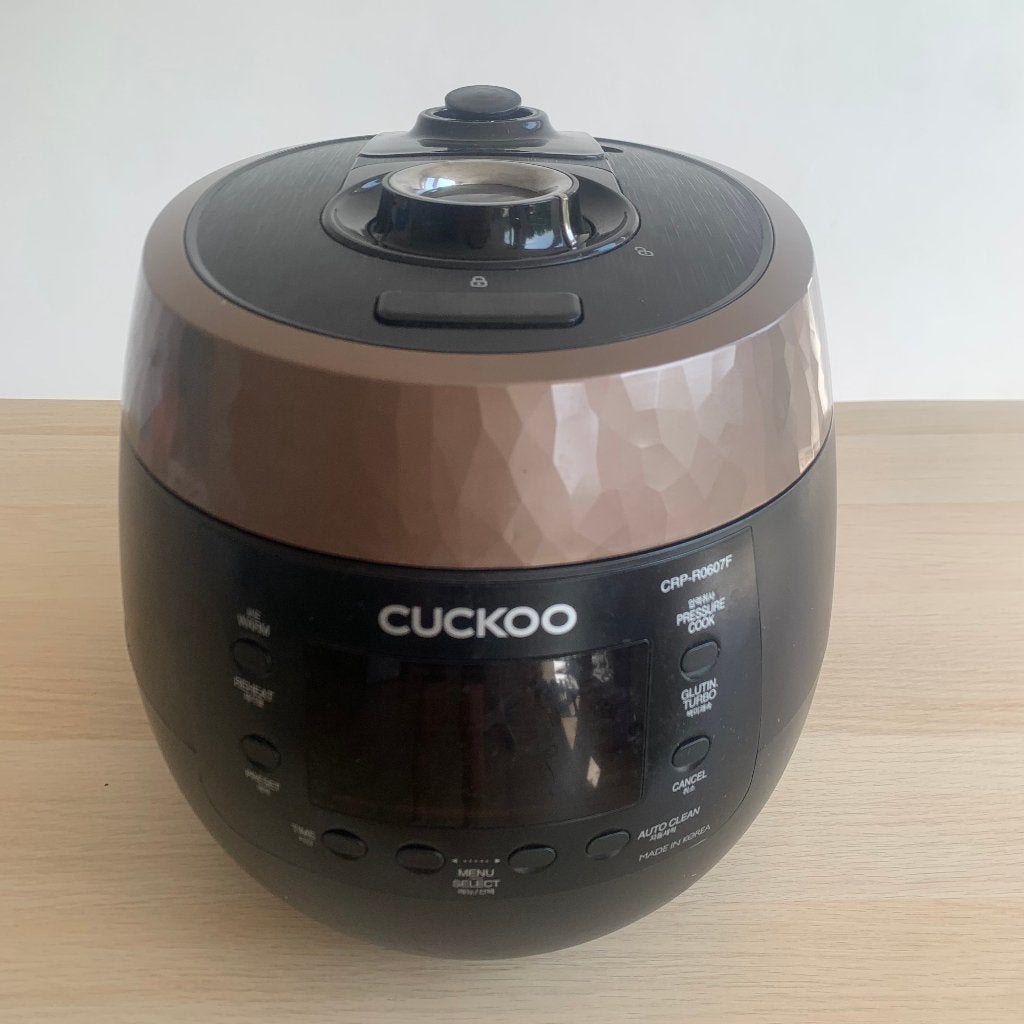 [MOVING SALE] Cuckoo CRP-R0607F Rice Cooker, Ophalen, Gebruikt
