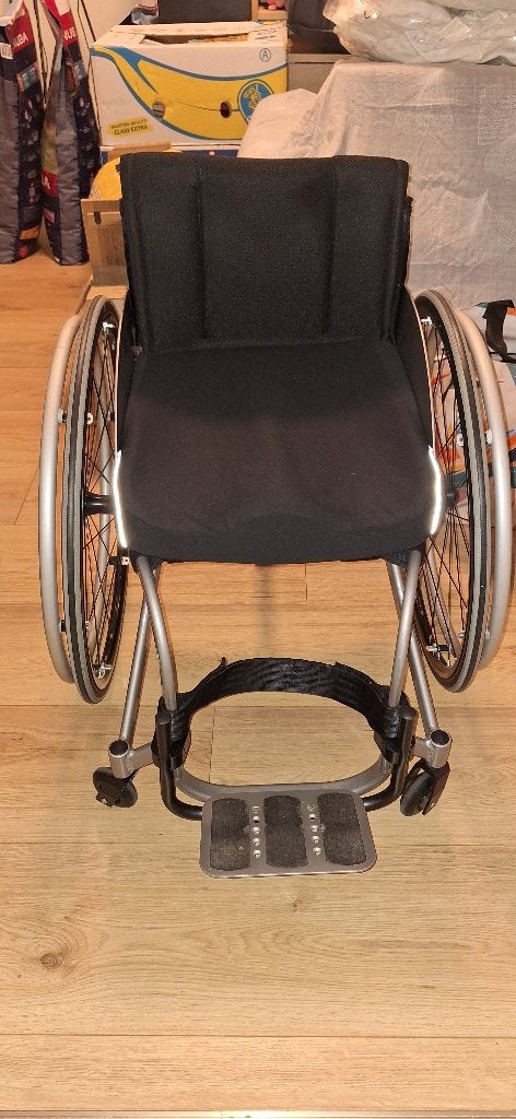 Sportrolstoel, Diversen, Ophalen, Zo goed als nieuw, Handbewogen rolstoel