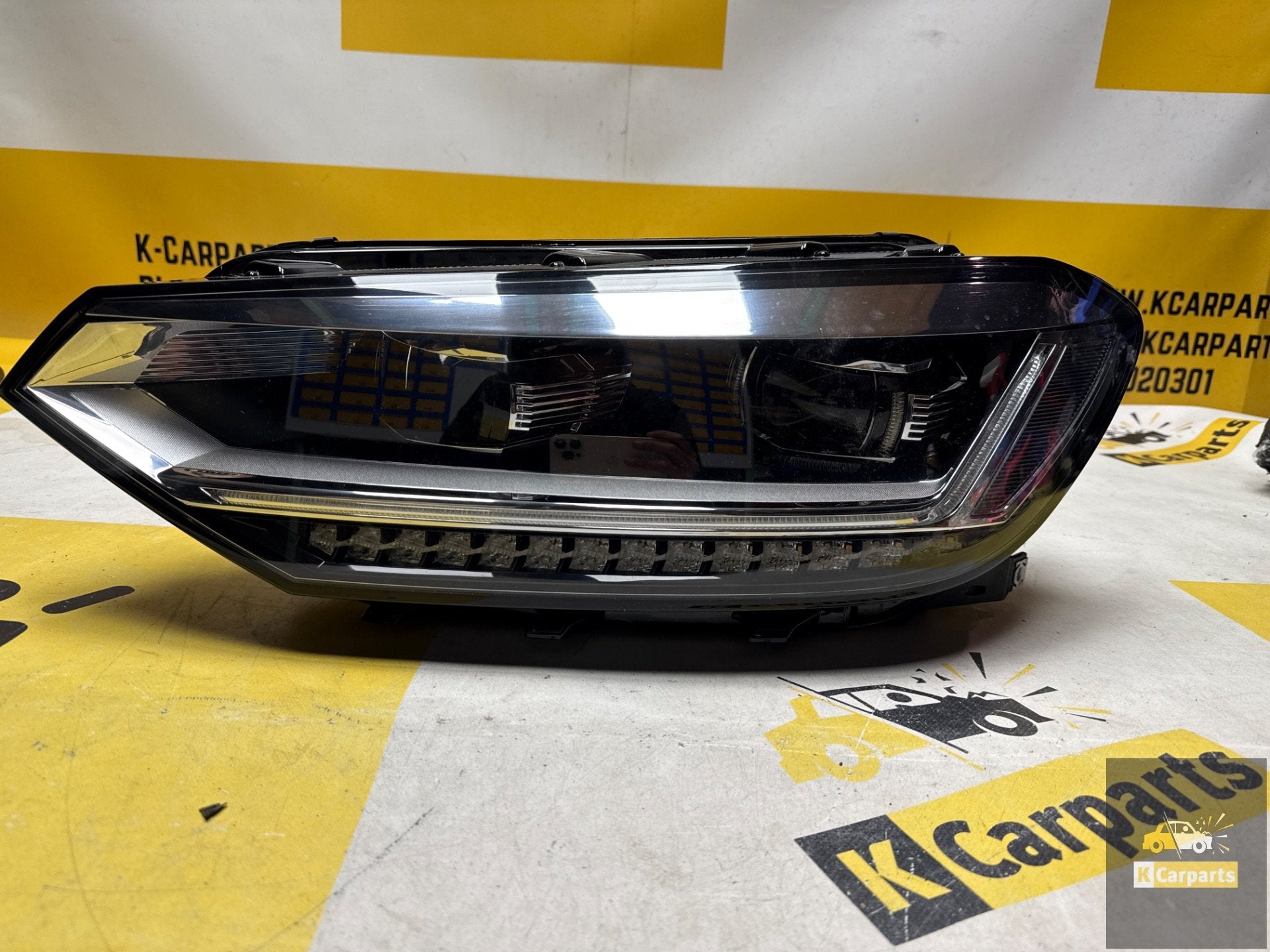 Koplamp Volkswagen Touran 5TA Links 5TB941082A LED Compleet, Gebruikt, Volkswagen, Volkswagen AG, Berliner Ring 2
38440  Wolfsburg, DE