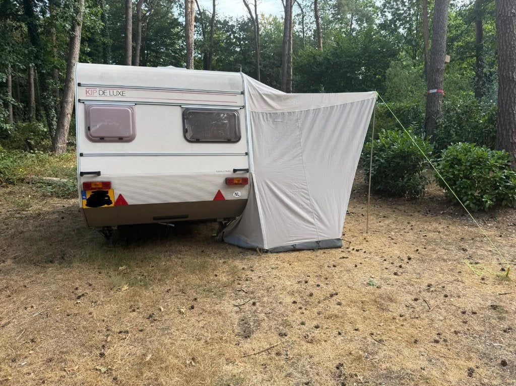 Kip de Luxe caravan met luifel - Compact en compleet, Caravans en Kamperen, Standaardzit, Kip, Luifel, Particulier