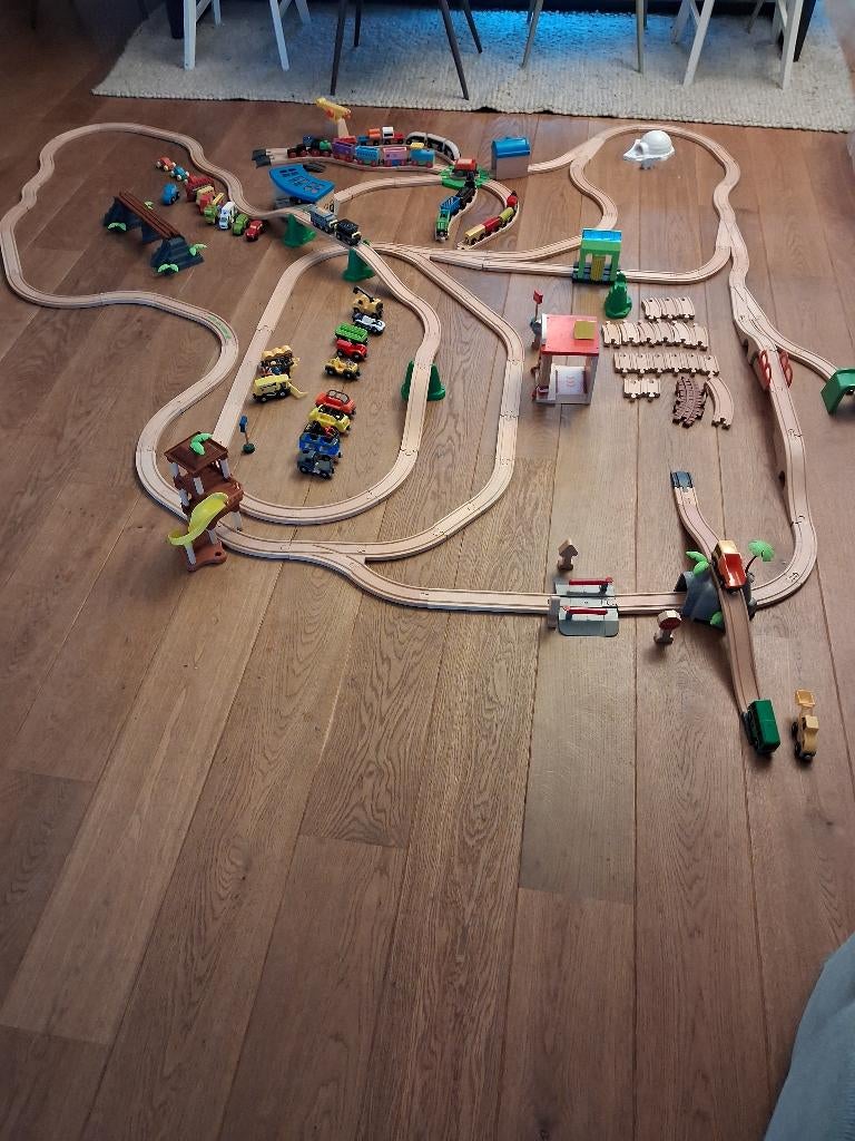 houten treinbaan, Kinderen en Baby's, Speelgoed | Houten speelgoed, Ophalen, Gebruikt, Rij- of Hobbelspeelgoed