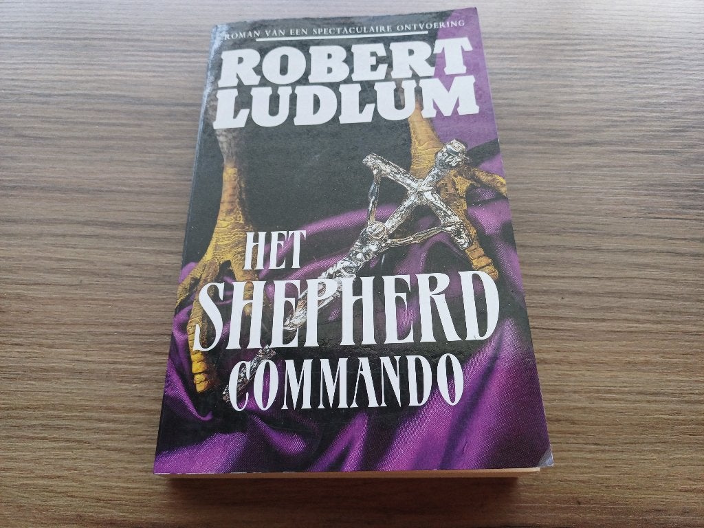 Robert Ludlum-Het Shepherd commando, Boeken, Ophalen of Verzenden, Gelezen, Robert Ludlum