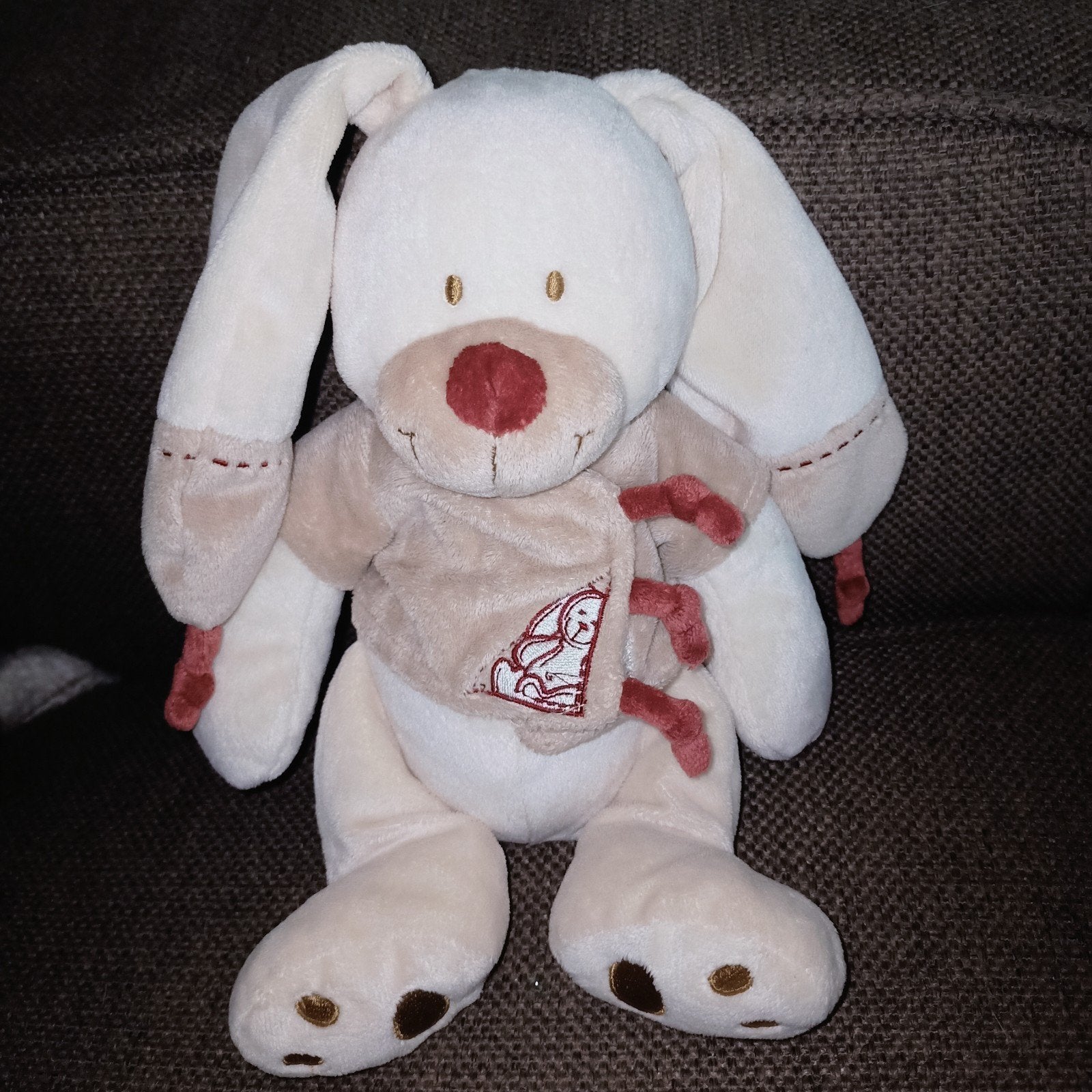 Nicotoy konijn in jas., Ophalen of Verzenden, Zo goed als nieuw, Middelgroot (20 tot 80 cm), Nicotoy