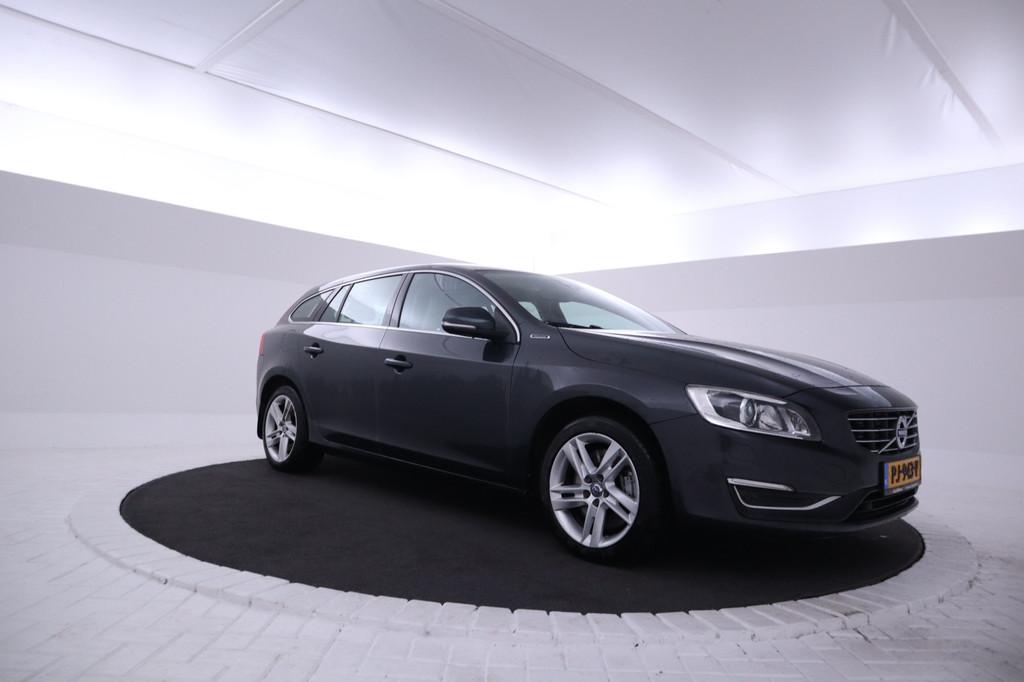 Volvo V60 2.4 D6 Twin Engine R-Design Leer, Memory, Navigati, Automaat, Euro 6, Vierwielaandrijving, 1880 kg