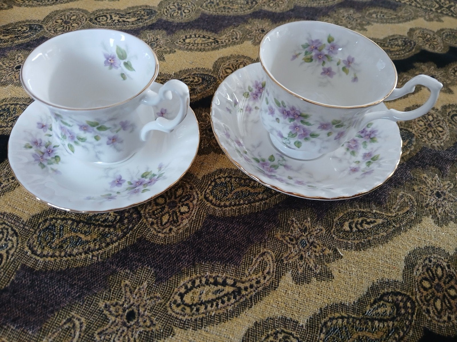 Twee nieuwe kop en schotels van Royal Albert, Ophalen, Nieuw, Porselein, Kop en/of schotel