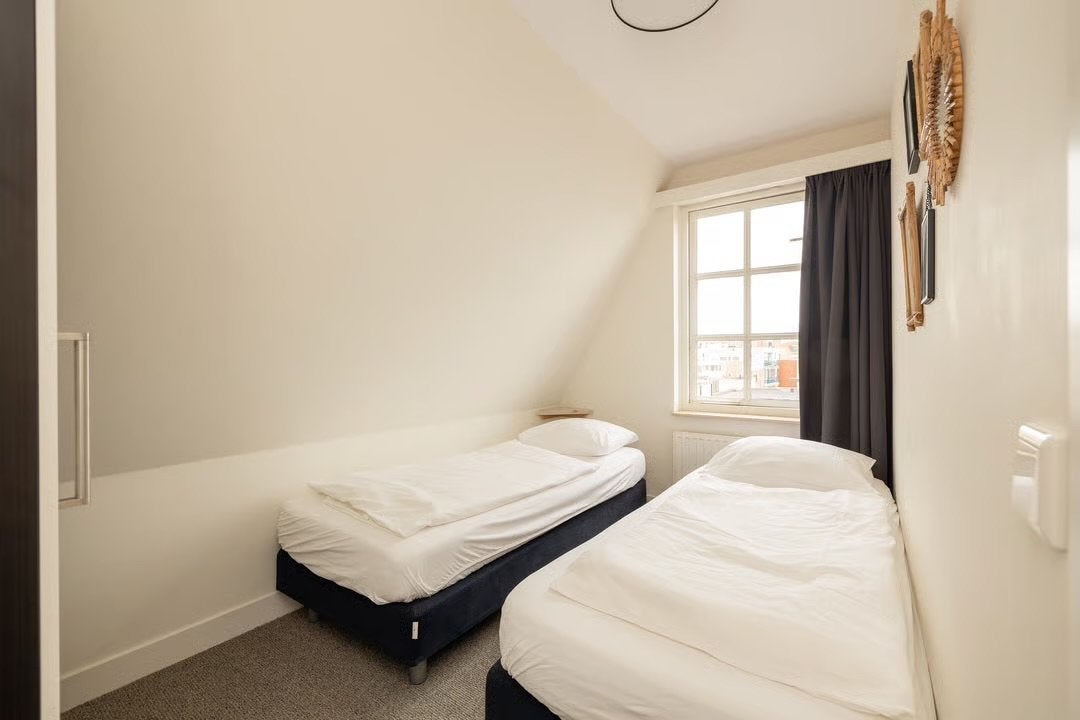 Swiss sense  boxspring  met matras - Zo goed als nieuw, Huis en Inrichting, Ophalen, Overige materialen, 90 cm, Eenpersoons