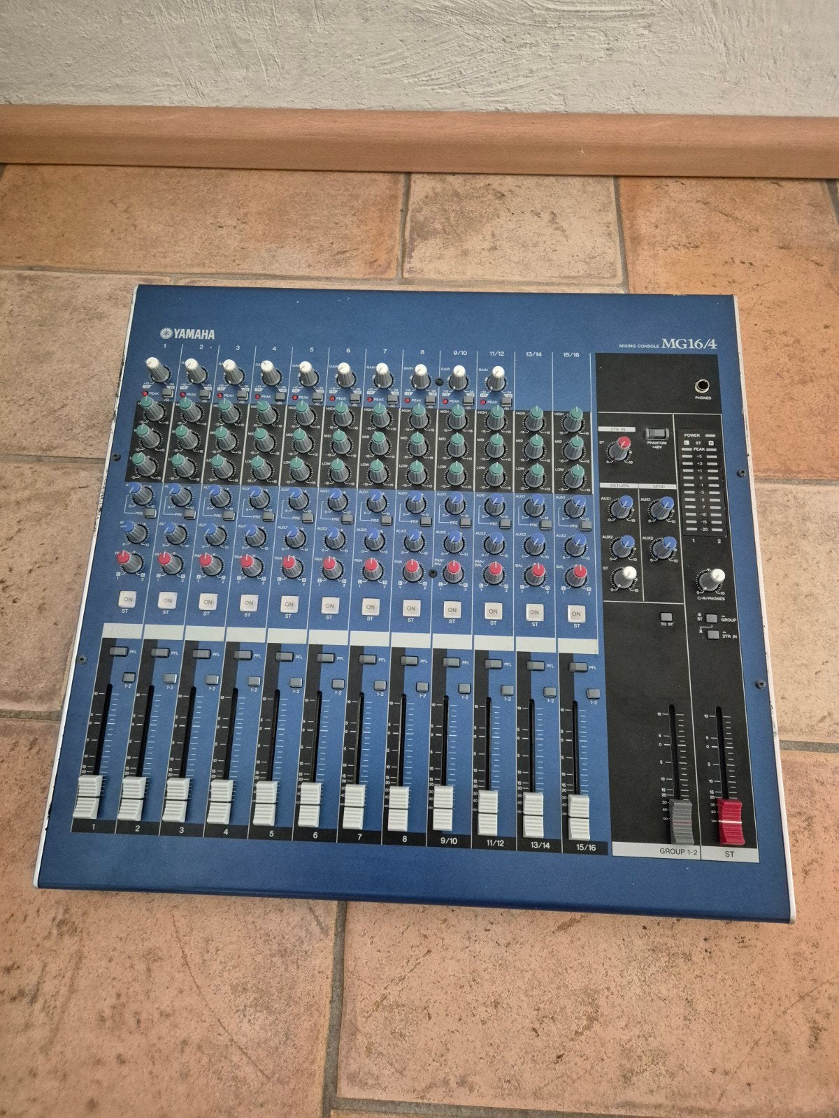 Yamaha MG16/4 mengpaneel, Muziek en Instrumenten, Ophalen, Gebruikt, 10 tot 20 kanalen, Microfooningang