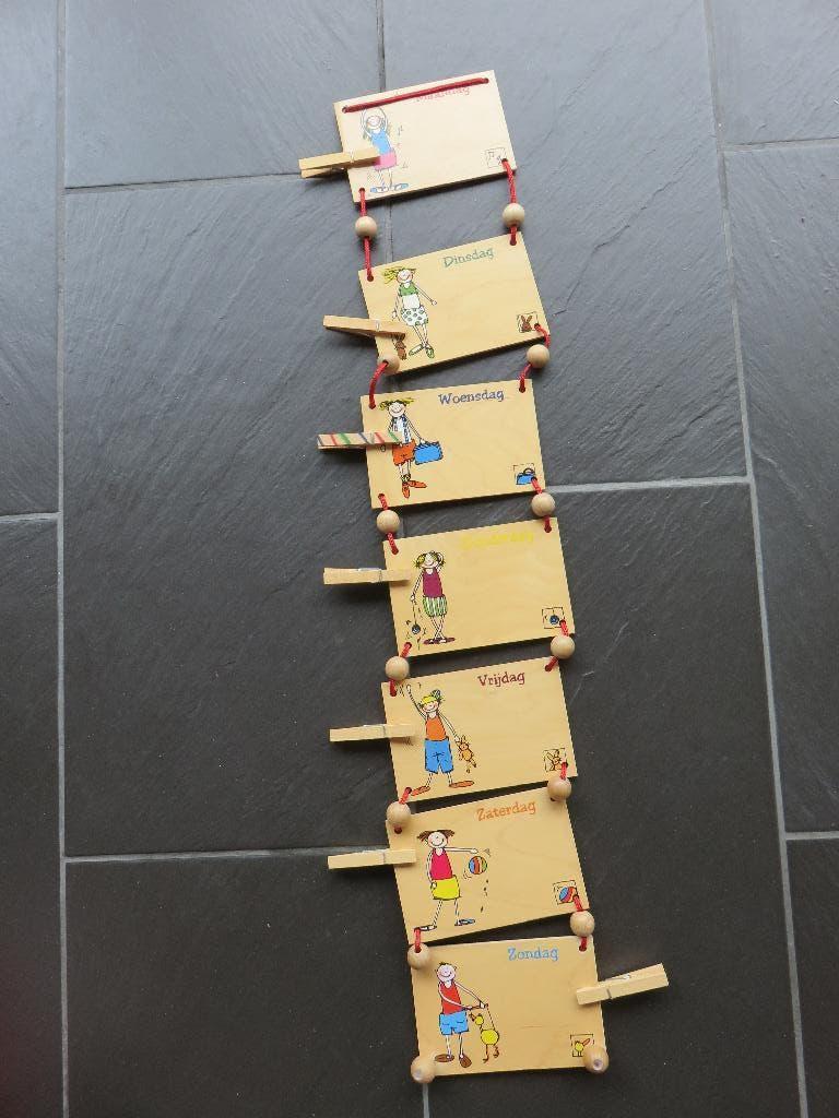 Houten weekkalender, Janbibejan met knijpers., Ophalen of Verzenden, Zo goed als nieuw
