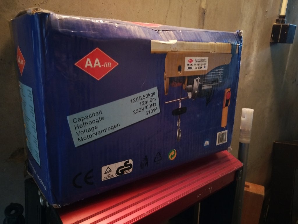 takel, Ophalen, Zo goed als nieuw, Elektrisch