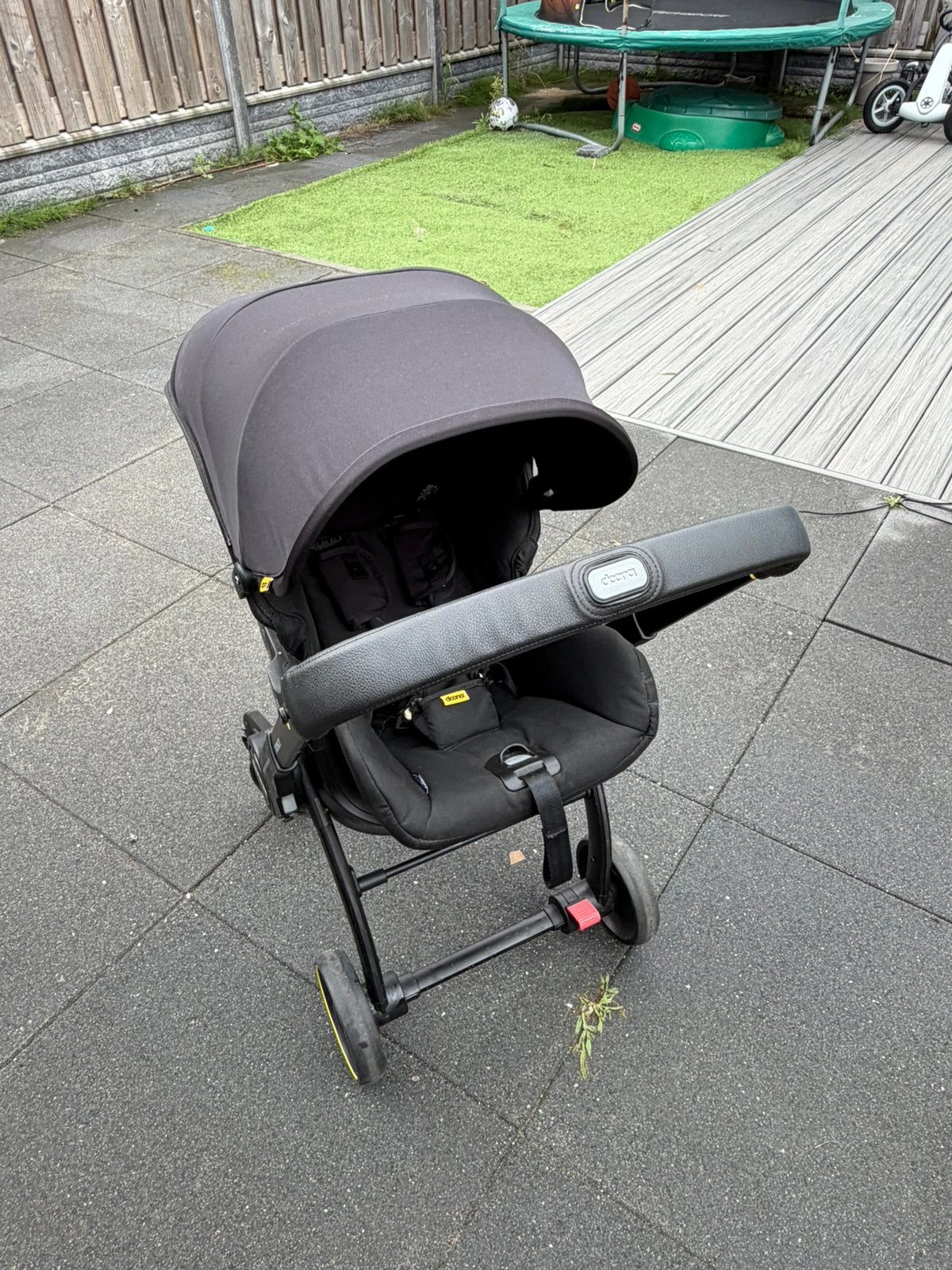 Doona X, Ophalen, Zo goed als nieuw, Regenhoes