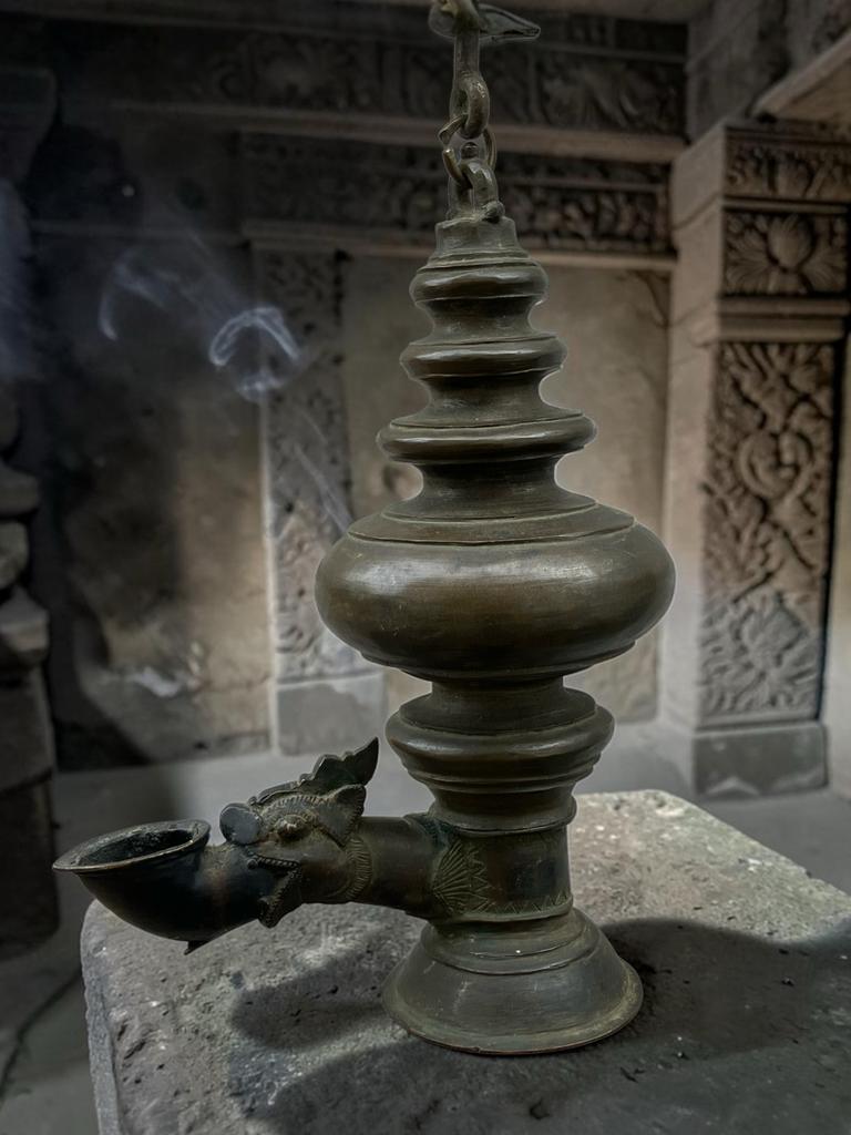 Antieke bronzen olielamp uit hindoeïstische tempel, Antiek en Kunst, Ophalen of Verzenden