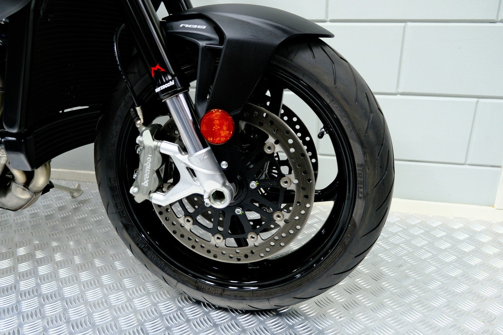 MV Agusta BRUTALE 800 (bj 2017), Info@brouwermotorsport.nl, Brouwer motorsport, Bedrijf, Patroonstraat 3
3861 RN  NIJKERK