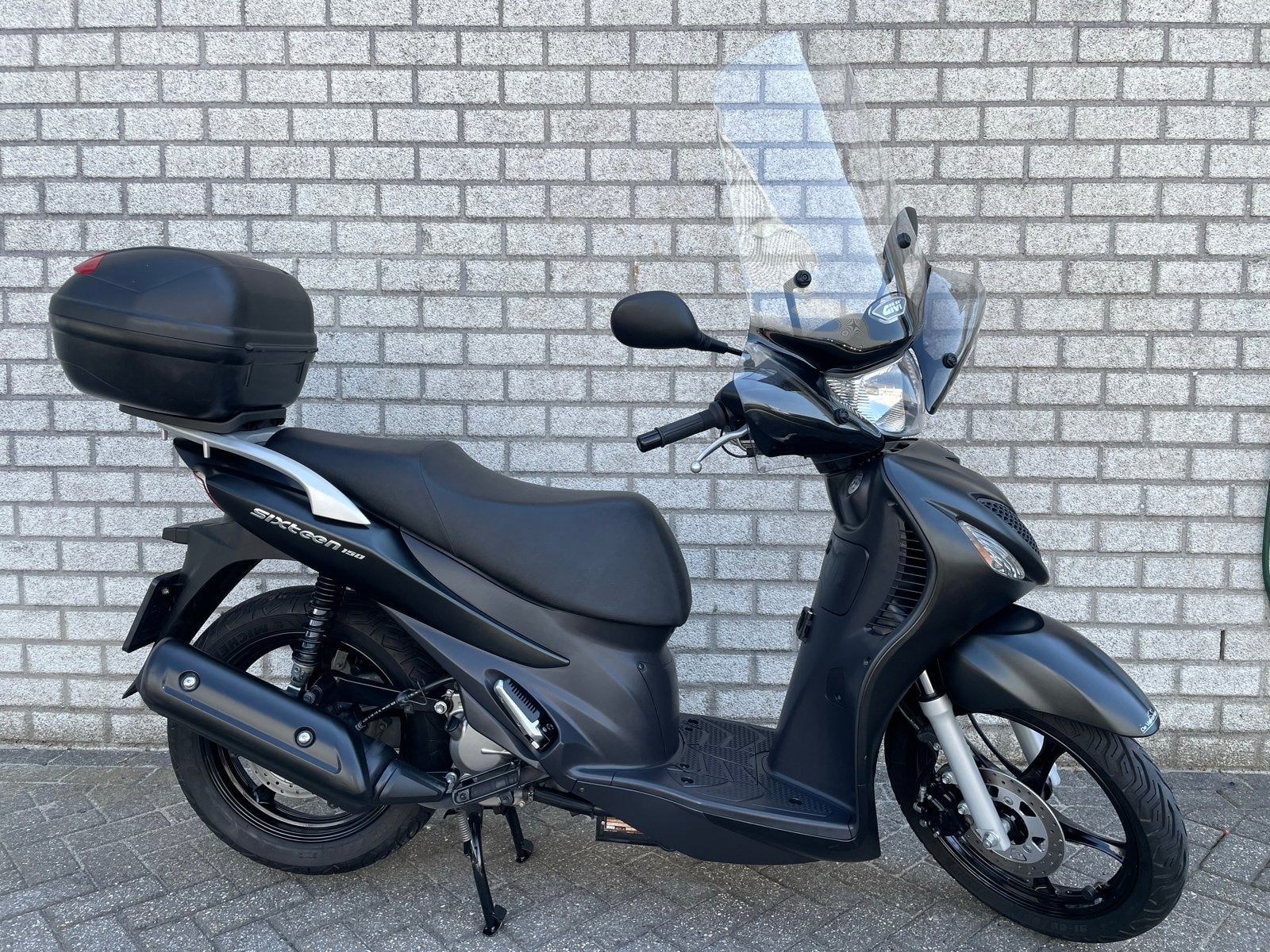 Suzuki Sixteen 150cc - Compleet Uitgerust & Goed Onderhouden, Motoren, Scooter, Particulier