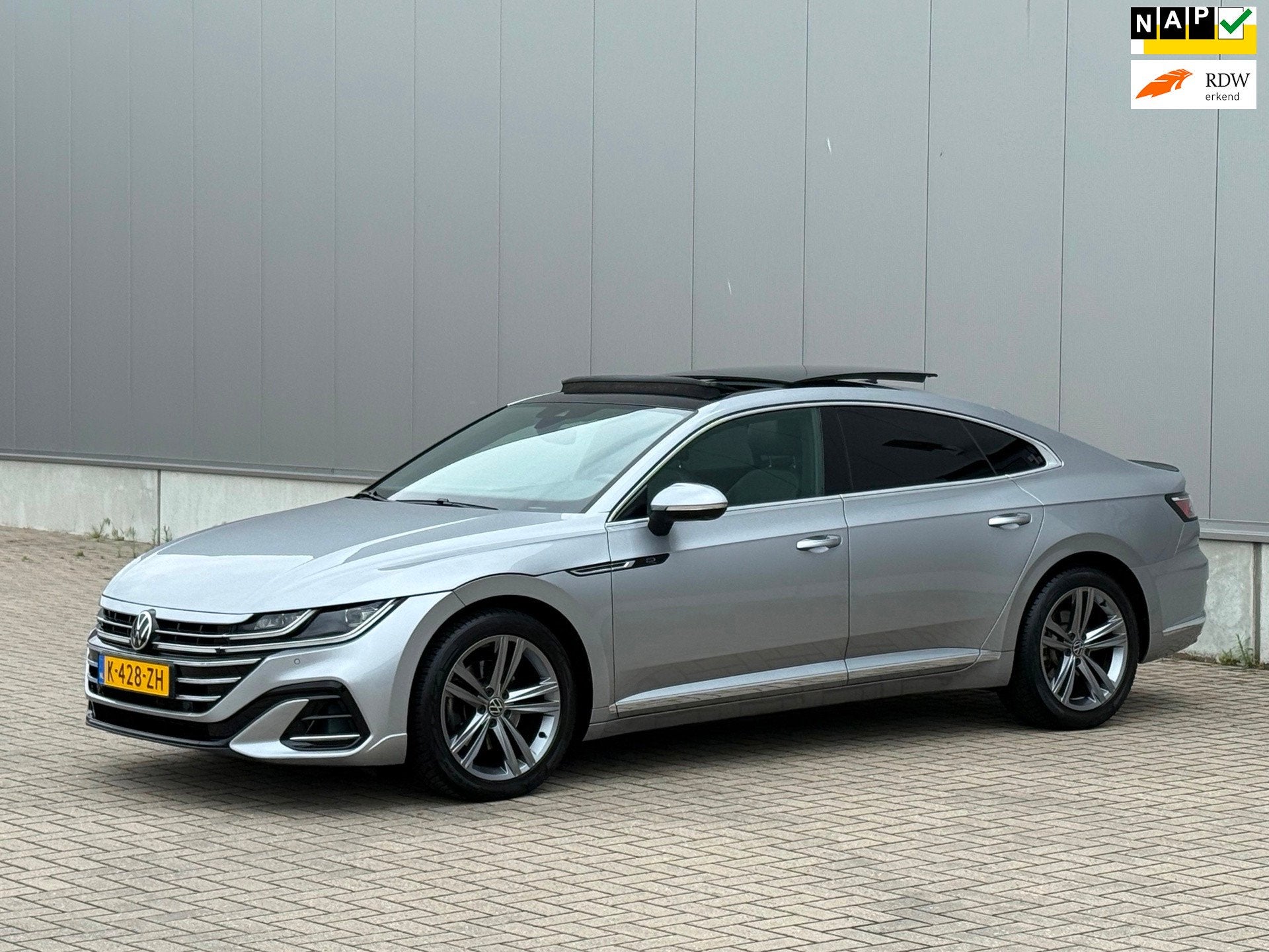 Volkswagen Arteon 2.0 TSI R-Line Business+ PANO BTW NAP, Auto's, Dealer onderhouden, Arteon, 1984 cc, Origineel Nederlands