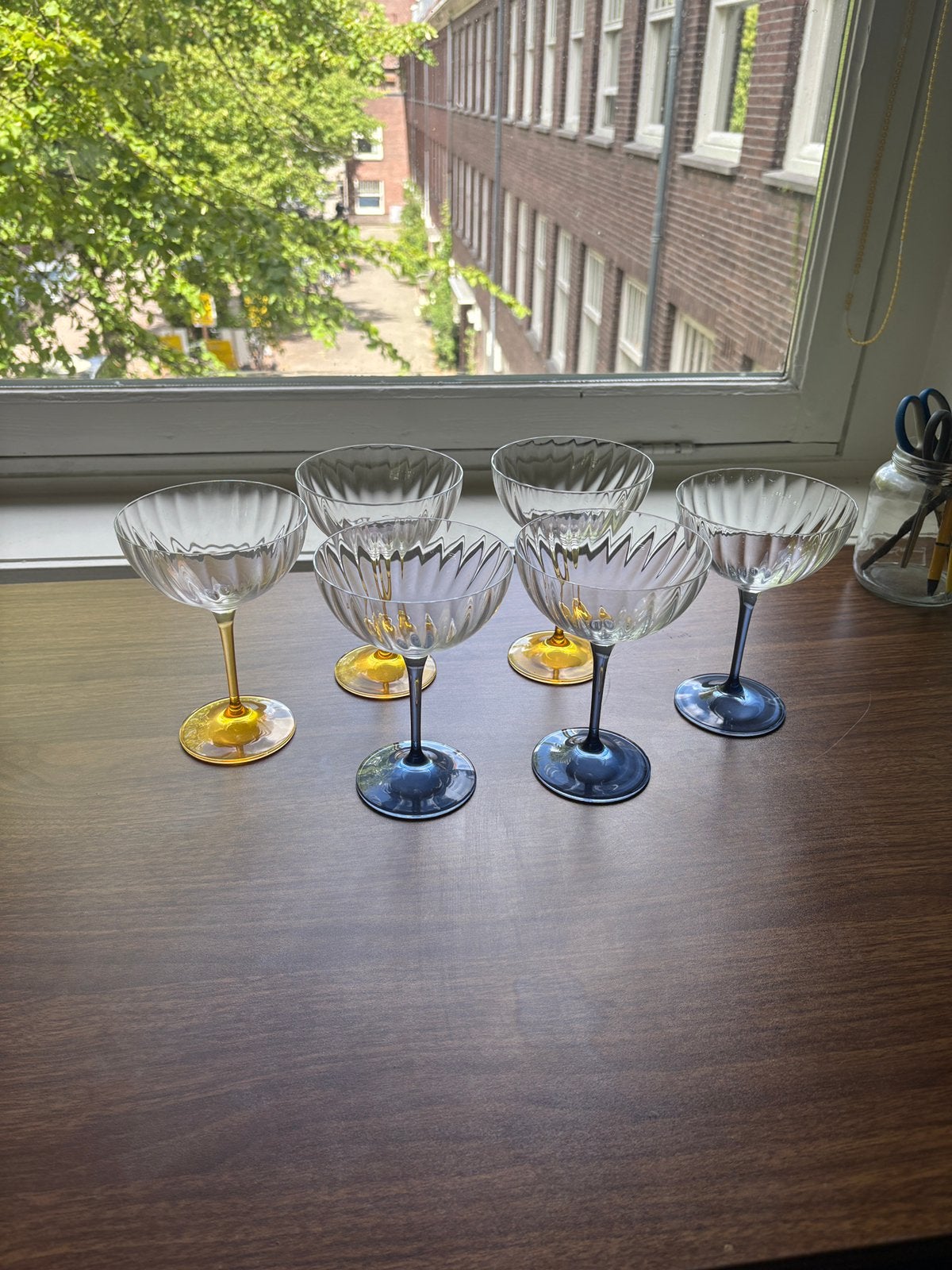 Vintage set van 6 coupeglazen met gekleurde voet, Verzamelen, Glas en Borrelglaasjes, Ophalen, Zo goed als nieuw, Overige typen