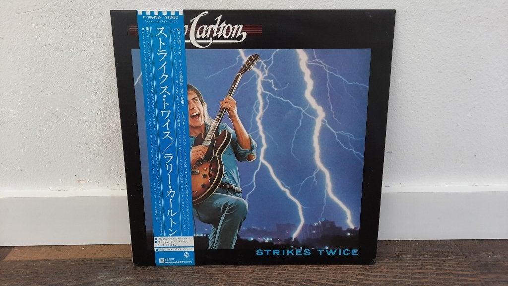 Larry Carlton - Strikes Twice LP / Vinyl Plaat, Japan, Jazz, Cd's en Dvd's, Vinyl | Jazz en Blues, LP, Gebruikt, Ophalen of Verzenden