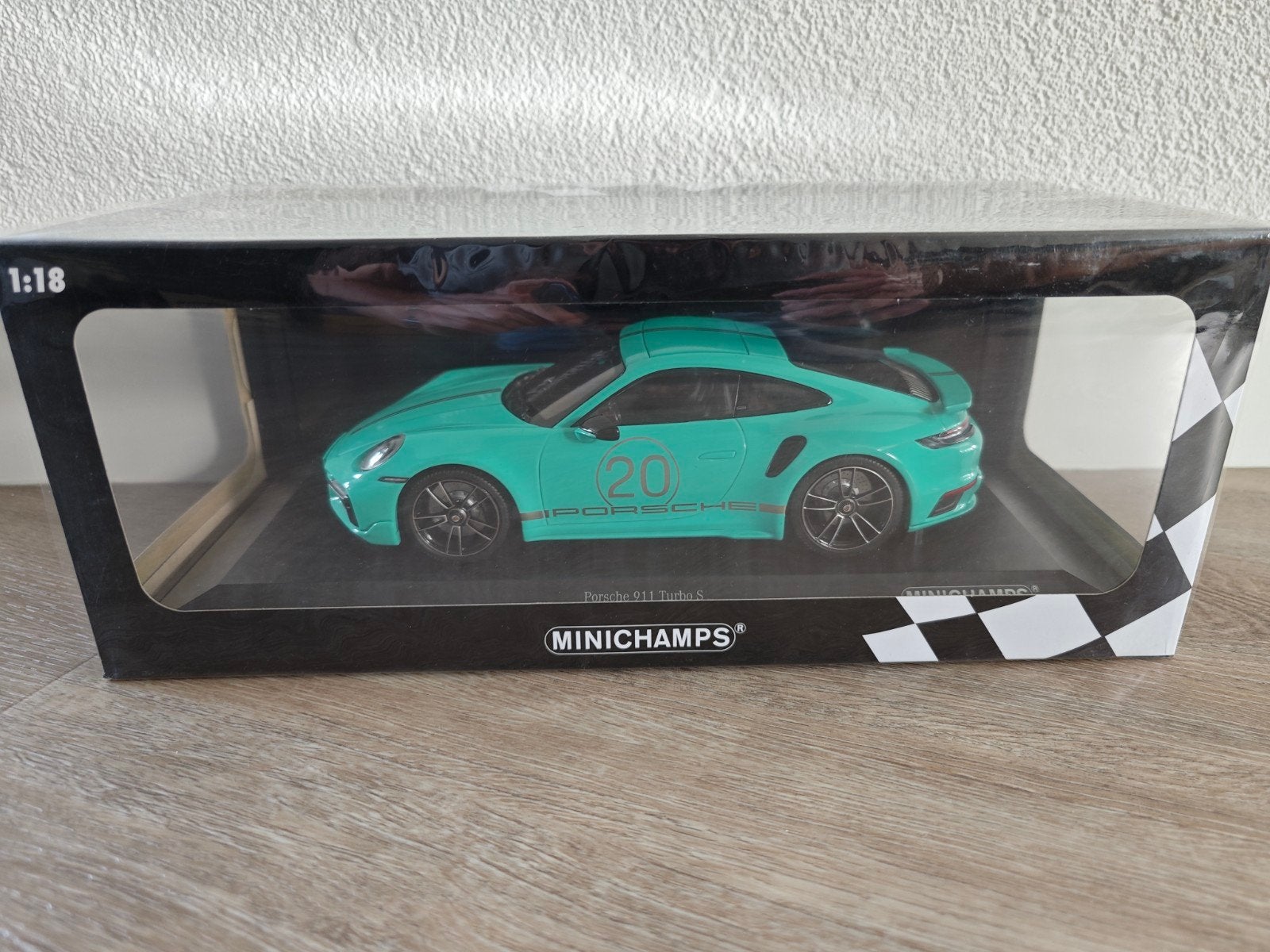 Minichamps Porsche 911 992 Turbo S Sports Design Package new, Hobby en Vrije tijd, Modelauto's | 1:18, Ophalen of Verzenden, Nieuw