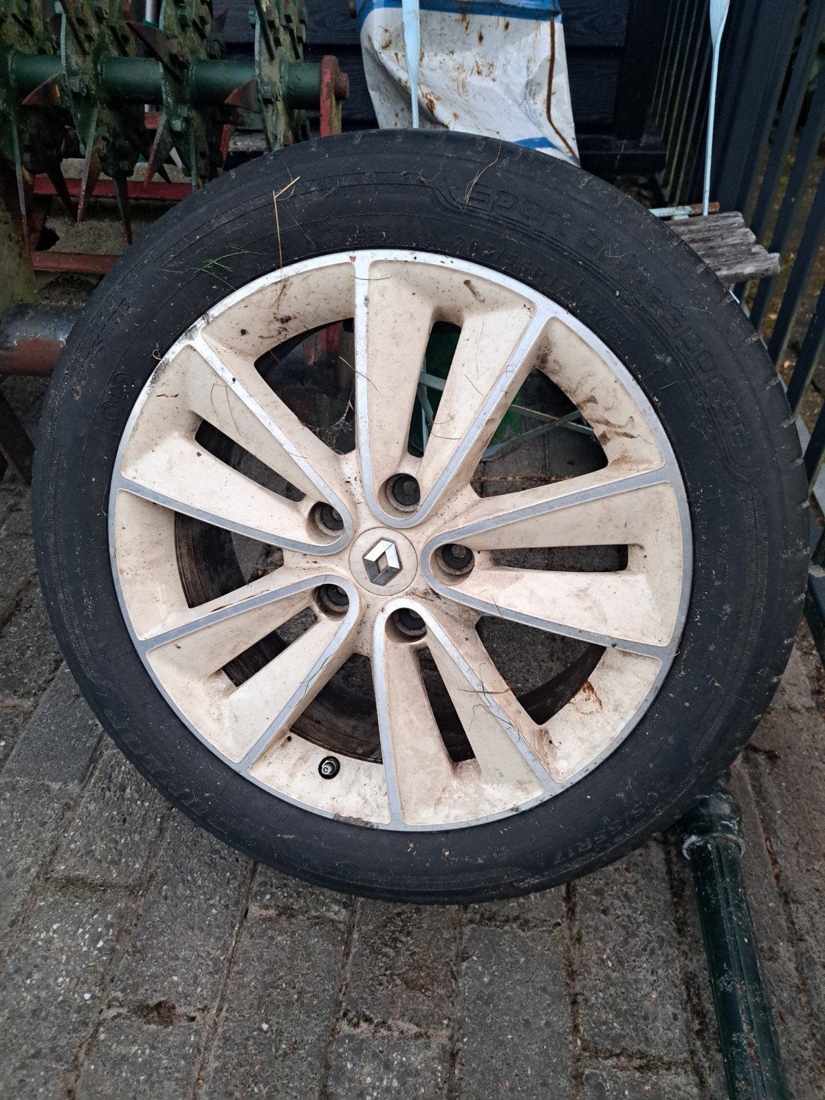 Gebruikte Renault velg met Sport Response band, Ophalen of Verzenden, Gebruikt