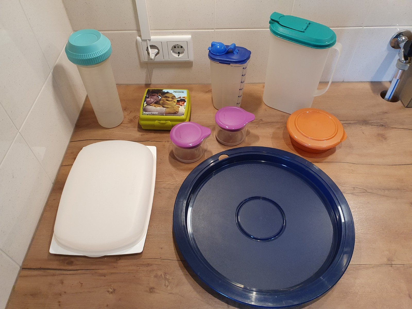 Shakebeker Snackie Maatbeker Kan Suiker en melk Dienblad, Ophalen of Verzenden, Zo goed als nieuw