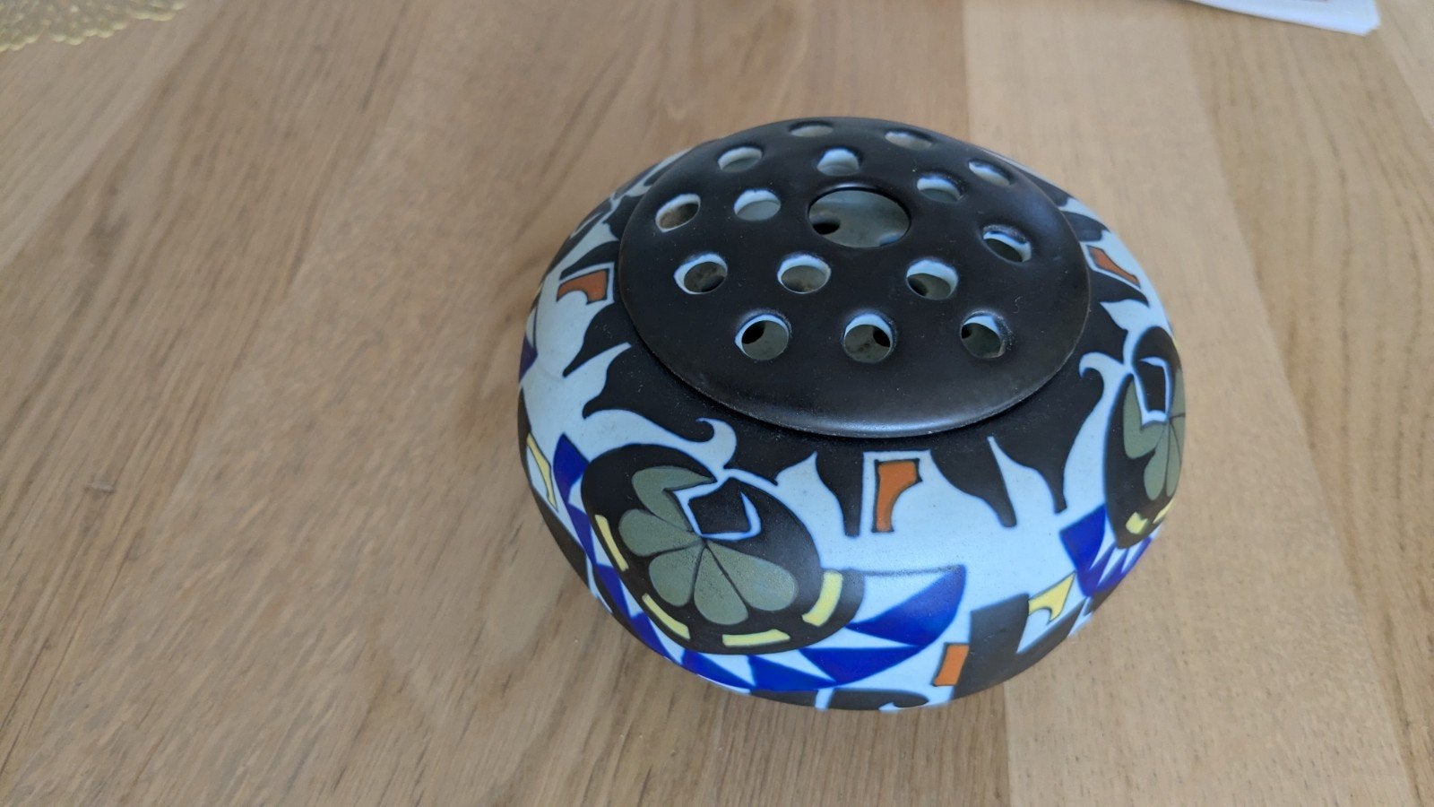 Regina Gouda bloempotje / bloemsteker nr 506, Antiek en Kunst, Antiek | Vazen, Ophalen of Verzenden