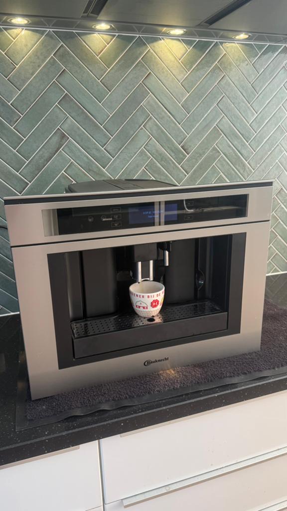 Bauknecht Inbouw Koffiemachine KM9145PT, Ophalen of Verzenden, Zo goed als nieuw, Koffiemachine