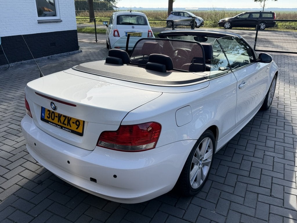 Bmw 1-serie Cabrio 118i Executive | WIT| AIRCO| CRUISE| PDC|, 1-Serie, Stof, Cabriolet, 4 stoelen