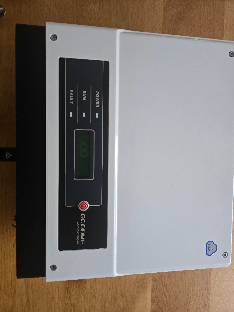 Omvormer GoodWE 3000 relais kapot, Ophalen, Gebruikt