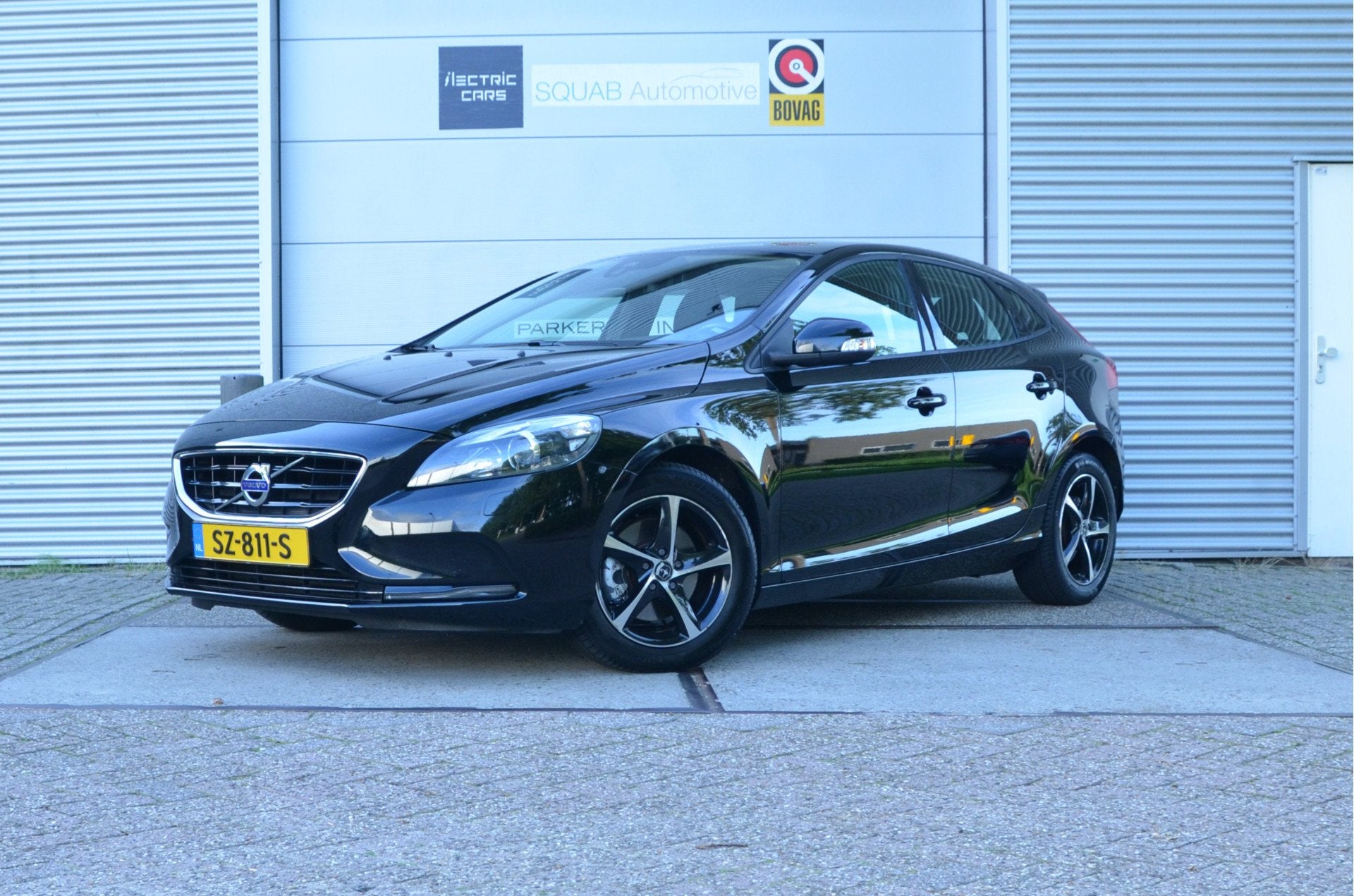 Volvo V40 1.6 T2 Summum Distributieriem en laatste beurt bij, Auto's, Voorwielaandrijving, Gebruikt, Zwart, 4 cilinders