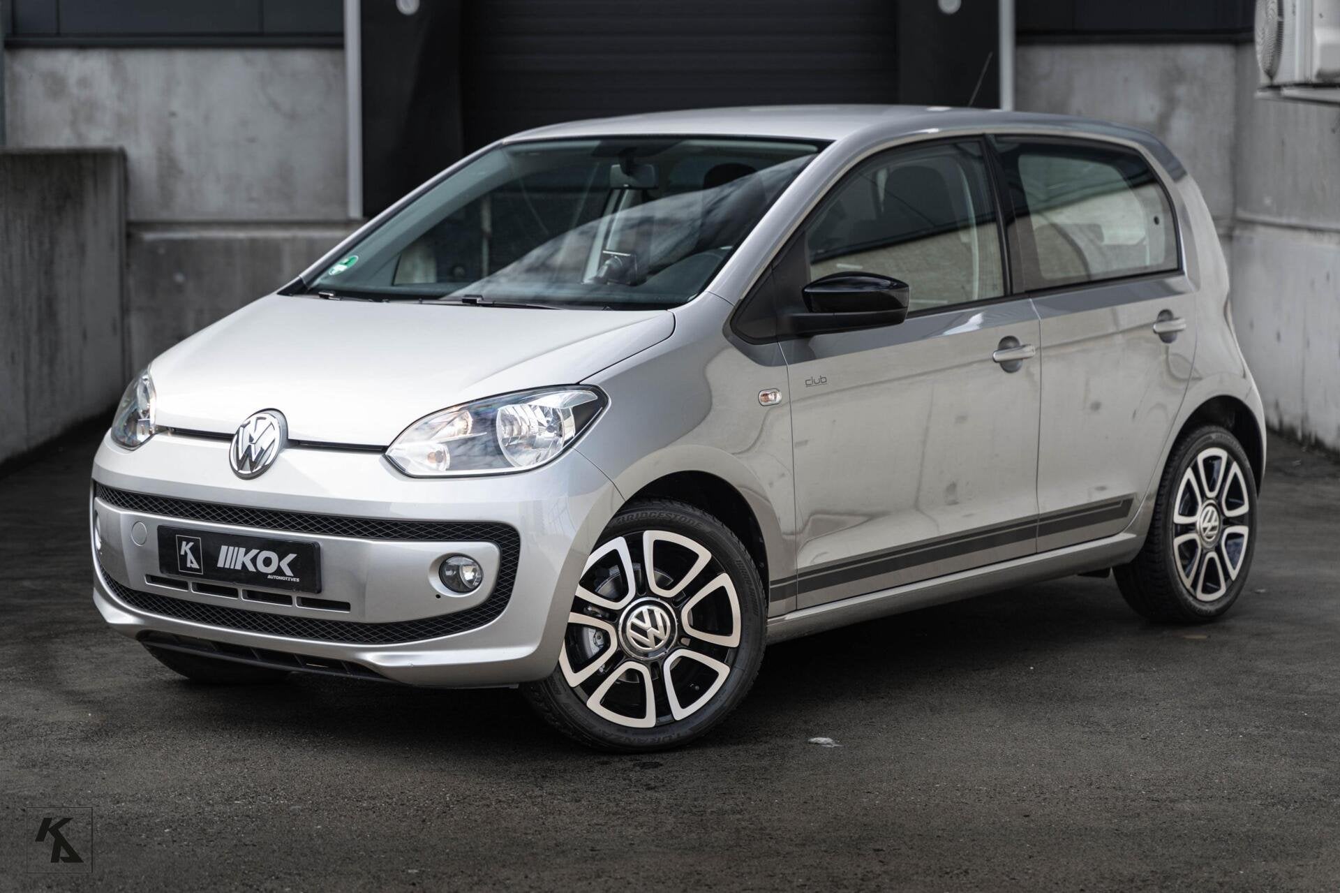 Volkswagen Up! 1.0 2015 | CUP Up! 75PK | 5-DRS | NETTE, Voorwielaandrijving, Euro 5, Stof, Gebruikt