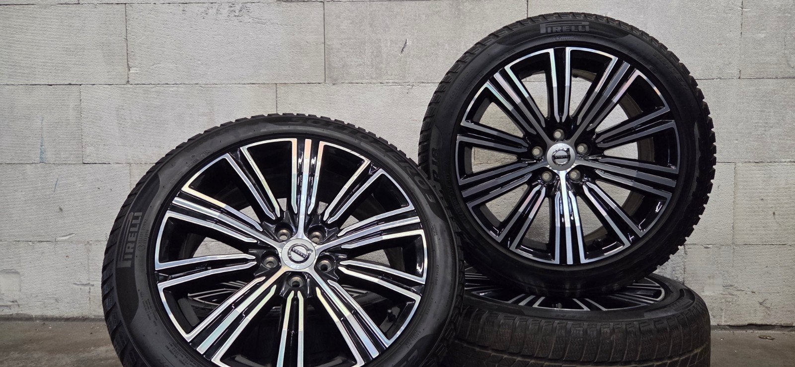 18" Volvo V60 S60 V70 inscription orig velgen winterbanden, Auto-onderdelen, Banden en Velgen, 18 inch, Gebruikt, Banden en Velgen