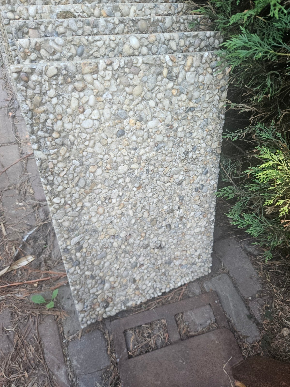 Grindtegels, gebruikt en gratis af te halen. 28 stuks., Tuin en Terras, Tegels en Klinkers, Ophalen, Gebruikt, Minder dan 5 m²