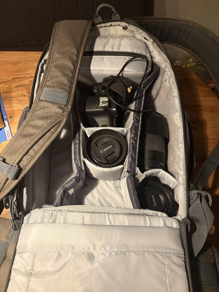 Canon EOS 1300D complete cameraset – 3 Canon lenzen + rugzak, Ophalen, Spiegelreflex, Bluetooth, Canon