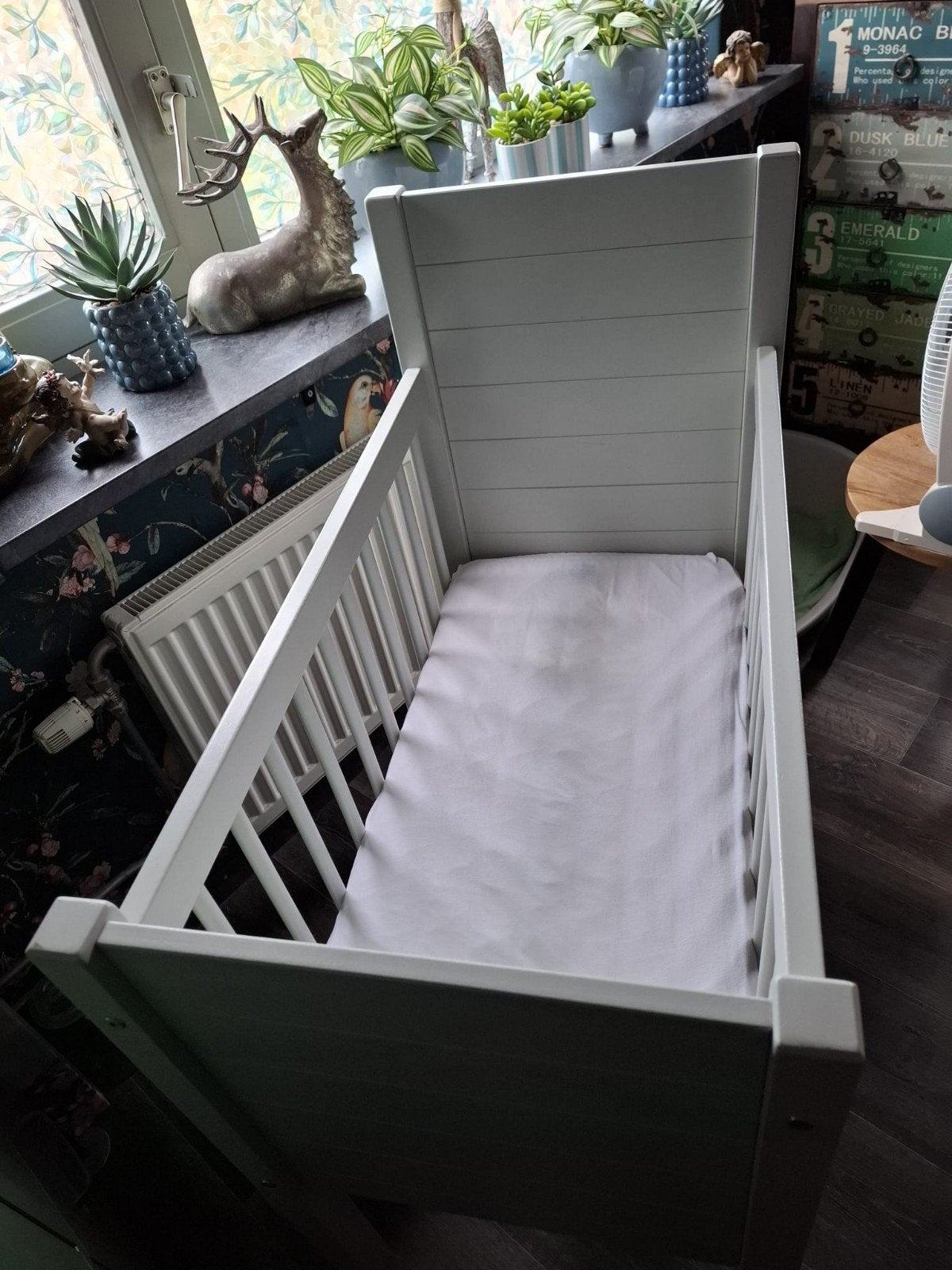 licht grijs houten ledikant met matras, Ophalen of Verzenden