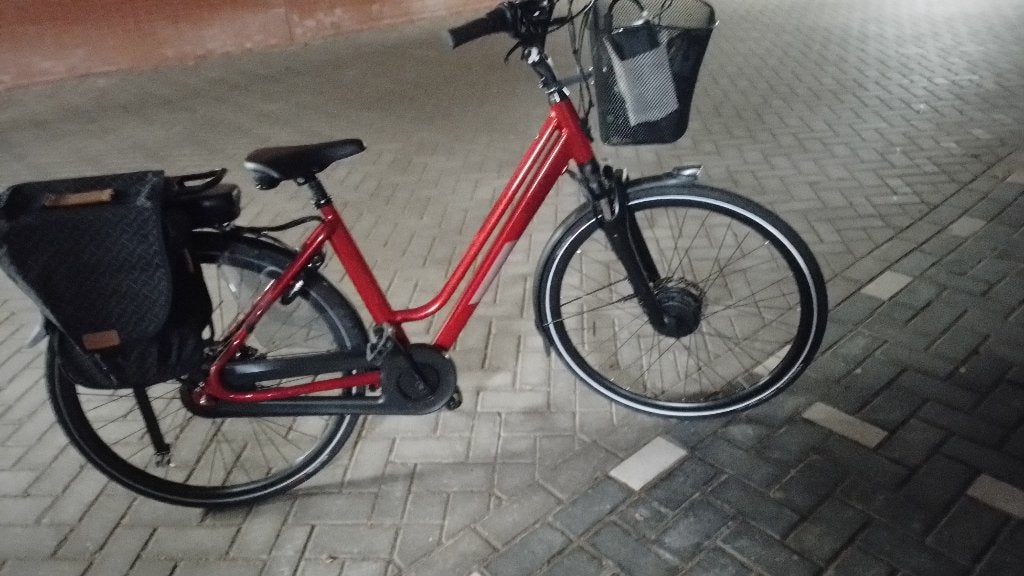 fiets Stella rood 28', Versnellingen, Zo goed als nieuw, Schijfrem, Ophalen