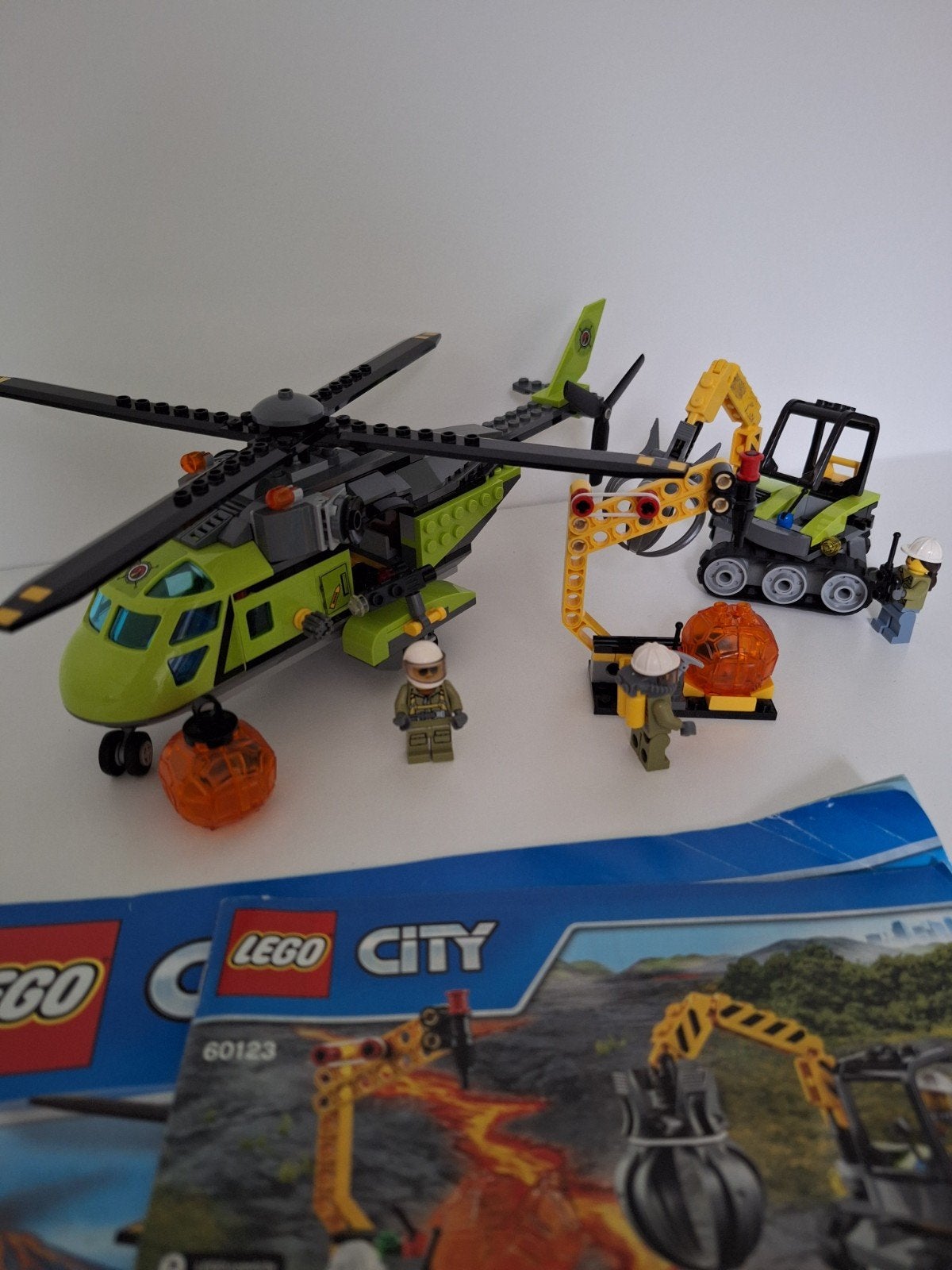 Lego city 60123 vulkaan set Compleet Met boekjes, City, Lego, Ophalen of Verzenden, Complete set