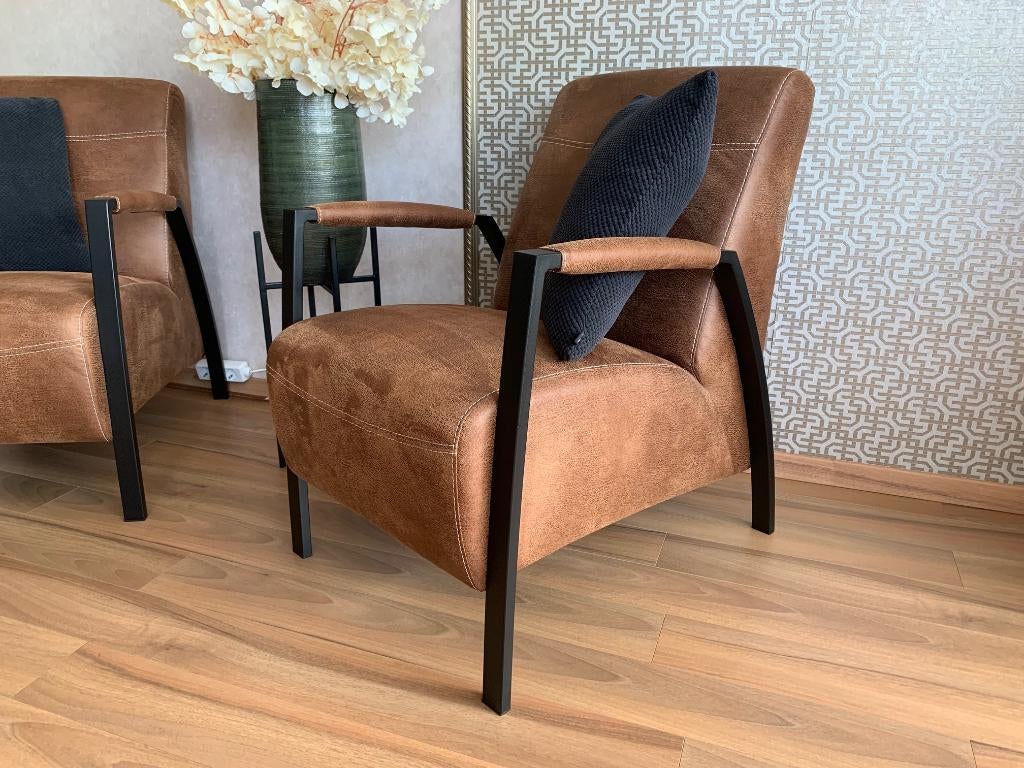 2 stuks Fauteuils in nieuw staat cognac kleur, Ophalen, 75 tot 100 cm, Zo goed als nieuw, Stof