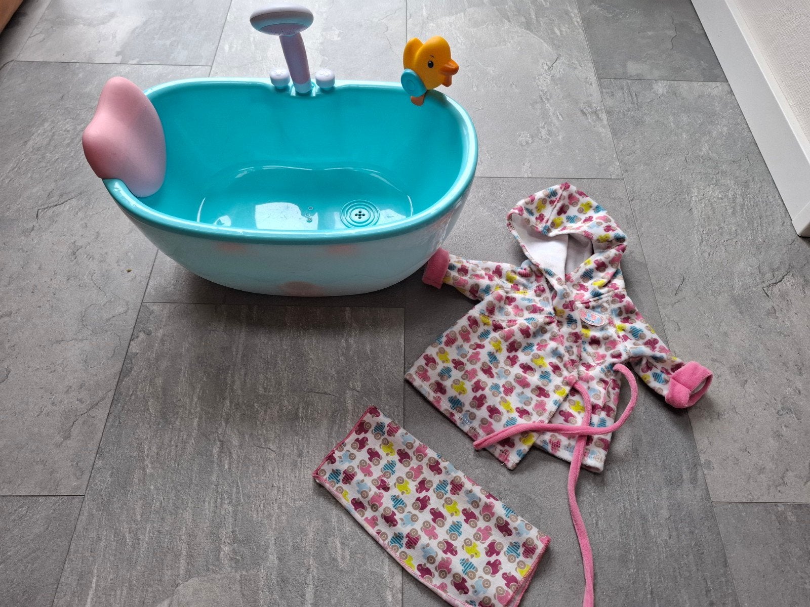 Baby Born poppenspullen, Kinderen en Baby's, Speelgoed | Poppen, Ophalen of Verzenden, Zo goed als nieuw, Babypop